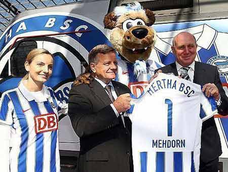 Hertha Berlin anuncia la camisa de casa para la temporada 09 - 10