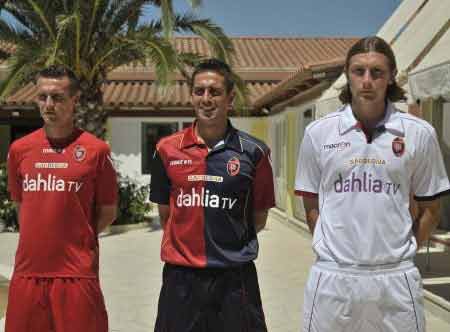 Cagliari Home and Go shirts 2010 - 11