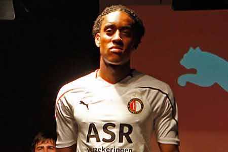 Nueva camisa de casa y de destino para la temporada 2010 - 11 de Feyenoord