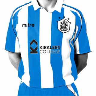 Camisa de casa de Huddersfield 2010 - 11