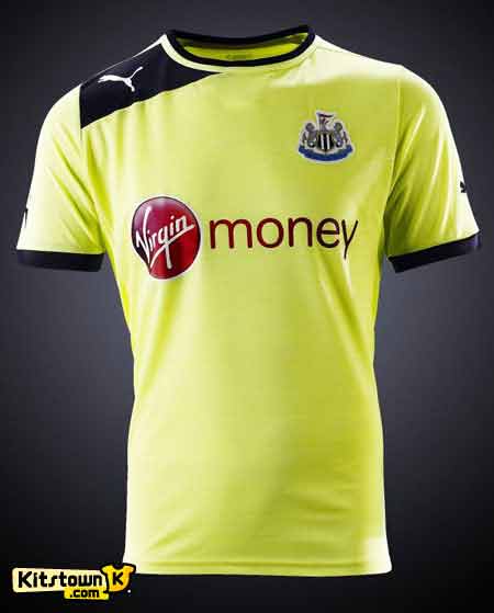 Segunda camisa de Newcastle United 2012 - 13