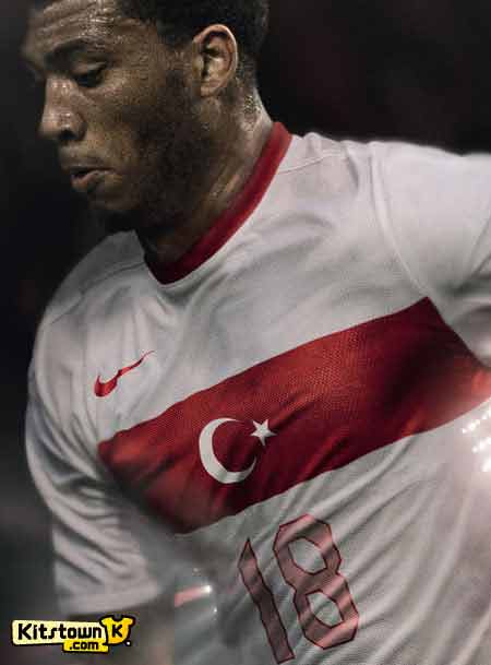 Camiseta de salida de Turquía 2012 - 13