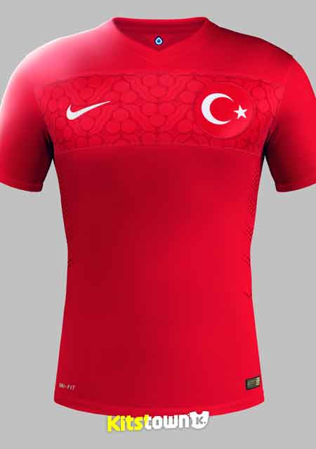 Camisetas de casa y de salida de Turquía para la temporada 2014 - 15