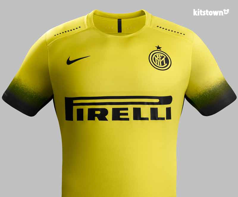 Segunda camisa de distancia de Inter 2015 - 16