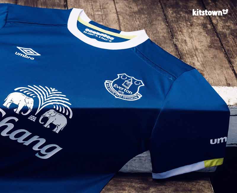 Camisa de casa de Everton 2016 - 17