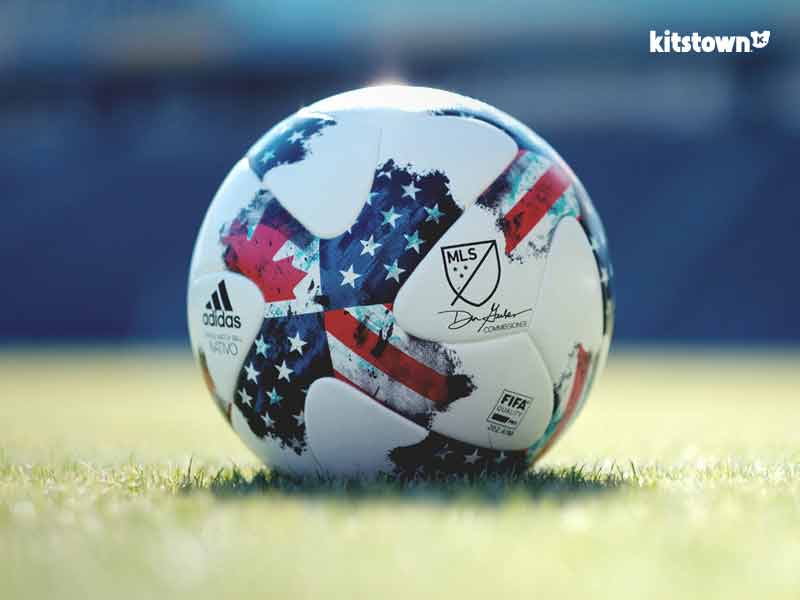Nativo de tercera generación - Bola oficial de la temporada 2017 de las grandes Ligas de fútbol de los Estados Unidos