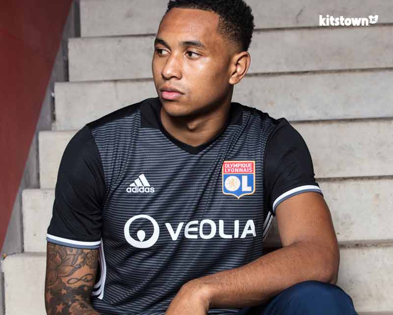 Lyon temporada 2017 - 18 segunda camisa de salida
