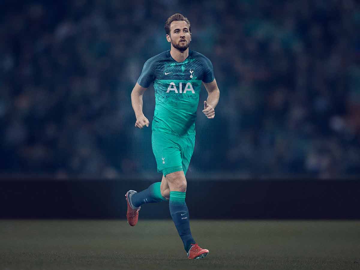 Tottenham Hotspur temporada 2018 - 19 segunda camisa de salida