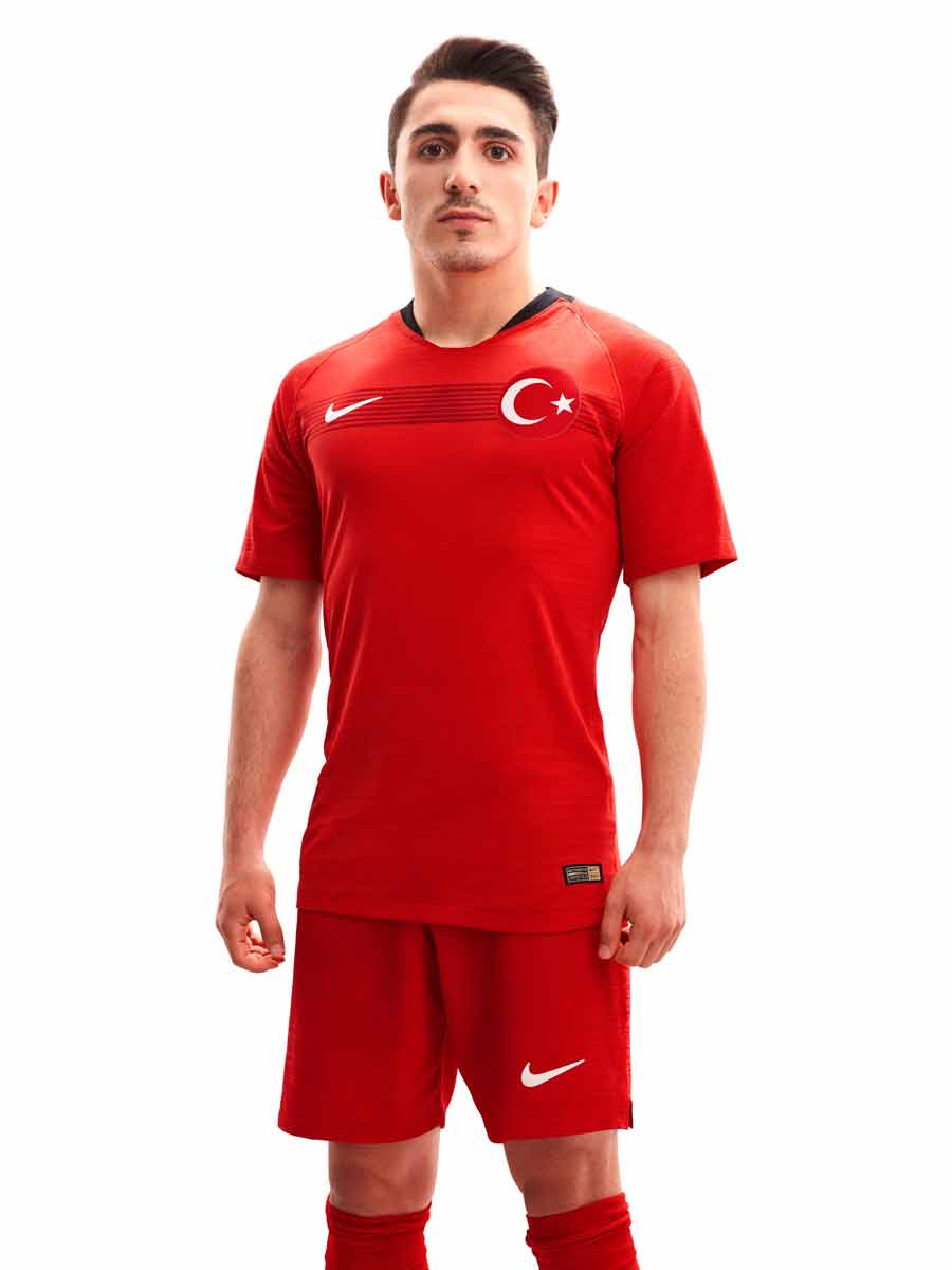 Camisa de casa y de salida de Turquía para la temporada 2018