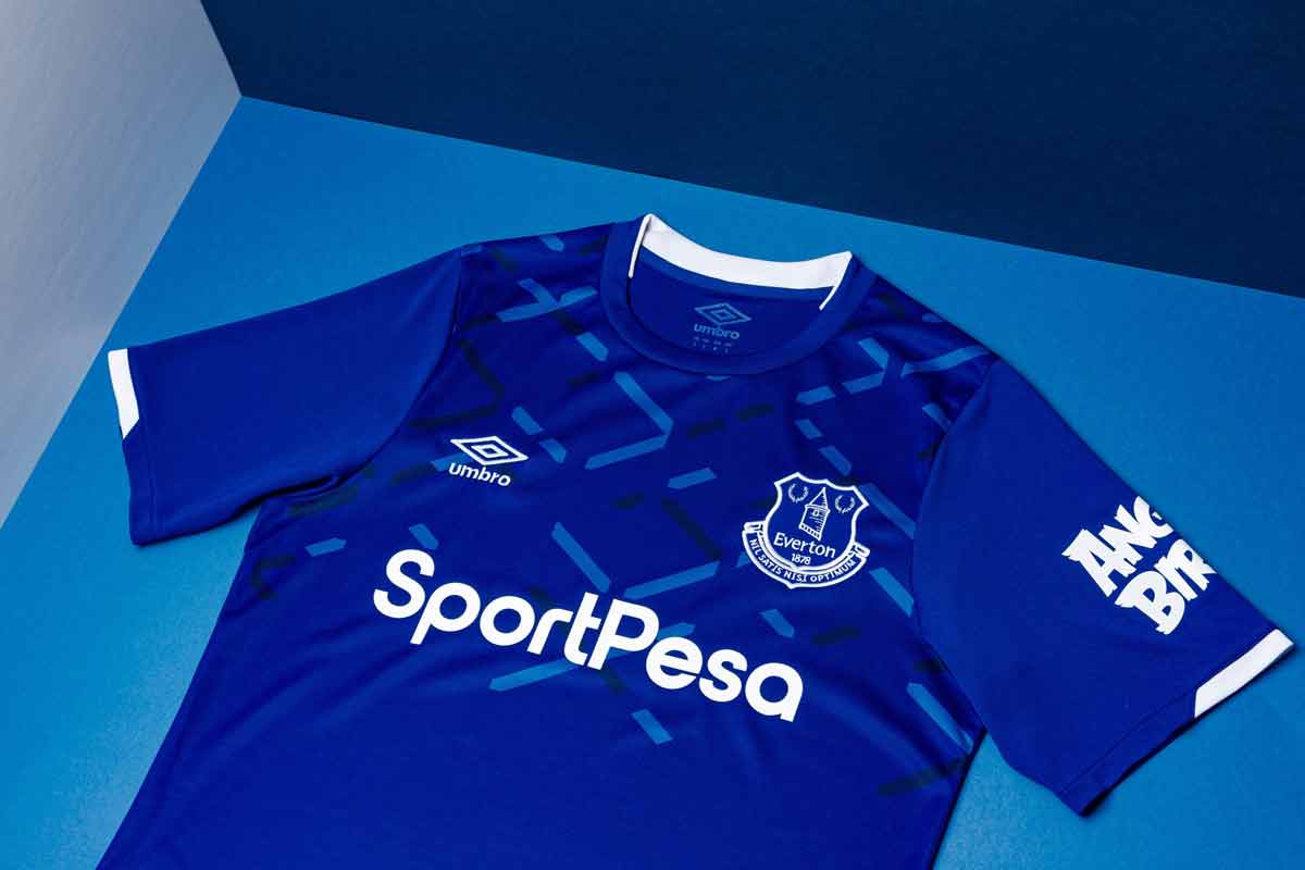La camisa de casa de Everton para la temporada 2019 - 20