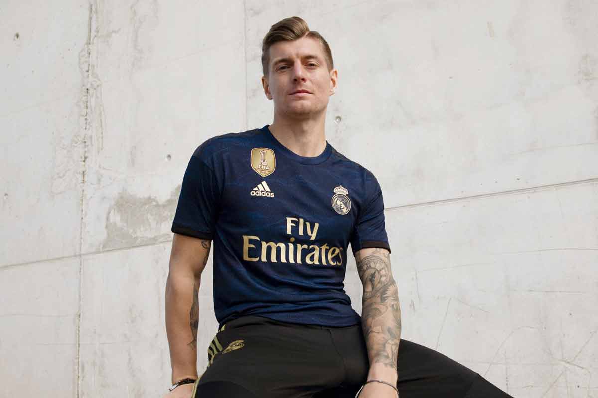 Camiseta de salida del Real Madrid 2019 - 20