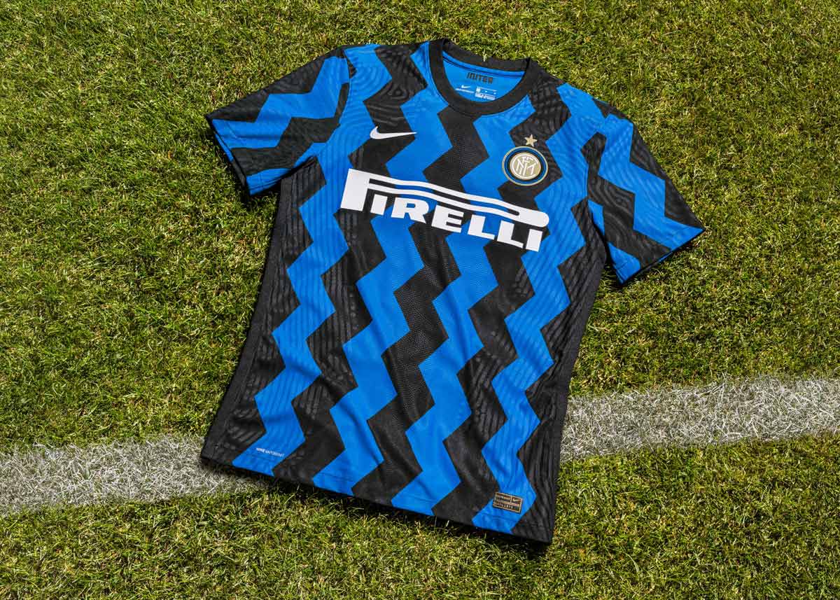 Camisa de casa de Inter para la temporada 2020 - 21