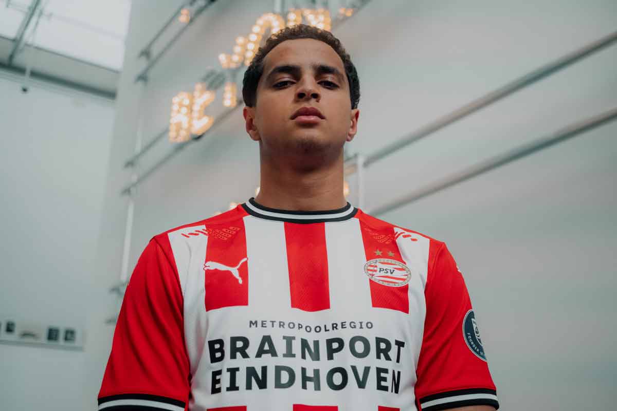 Camisa de casa de Eindhoven para la temporada 2020 - 21