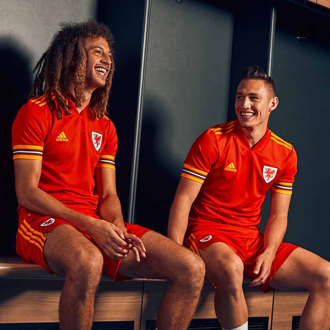 La camisa de casa de Gales para la Eurocopa 2020