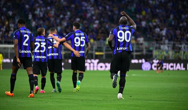 Serie A - Lautaro Lukaku rompe 3 - 2 Inter y Atalanta bloquea los cuatro primeros