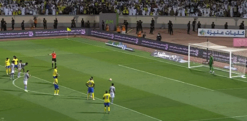 Superliga saudí - Ronaldo remate de penalti + asistencia a la victoria de Riad 2 - 1 seis victorias consecutivas